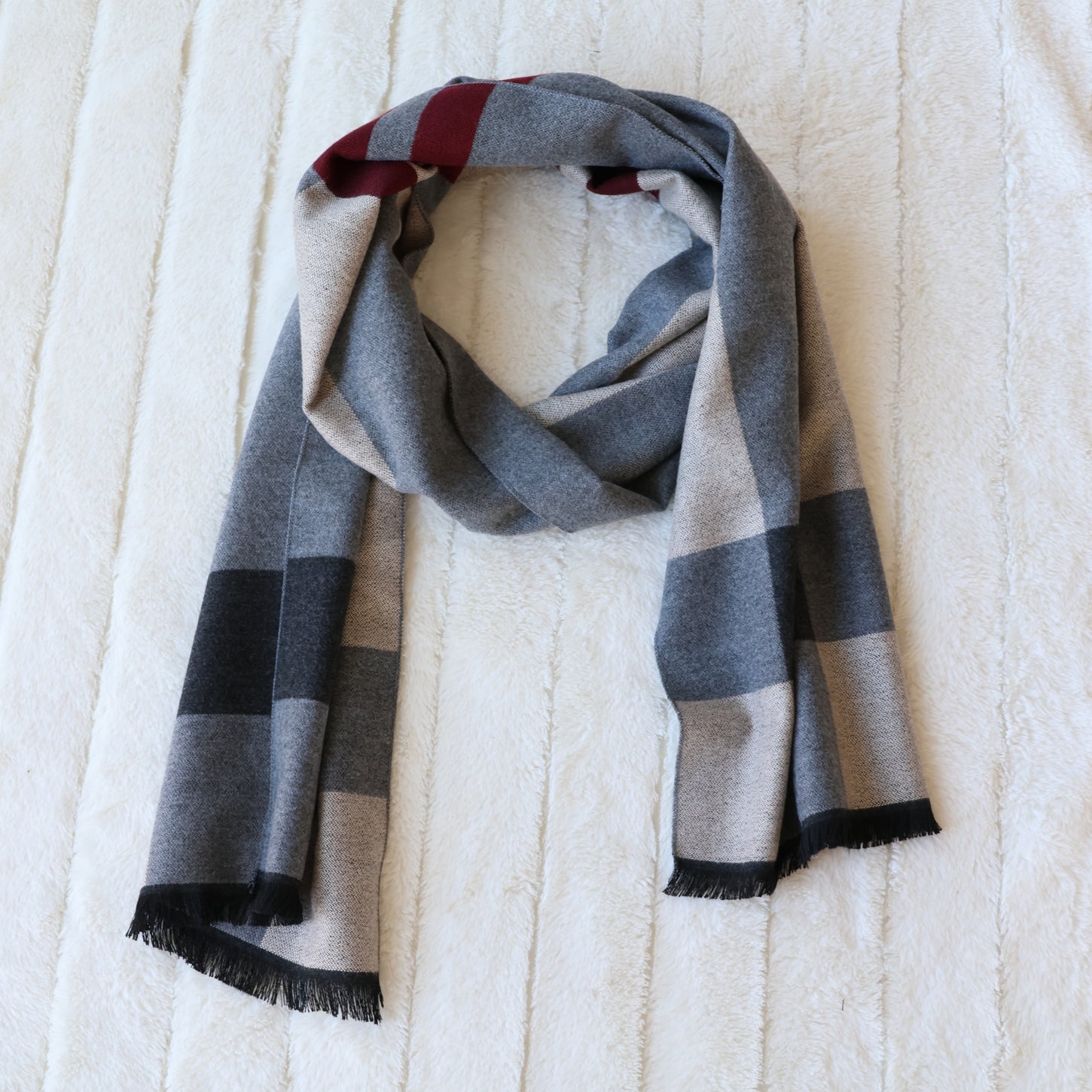 gray colorblock modern men's fall fashion winter cold weather scarf