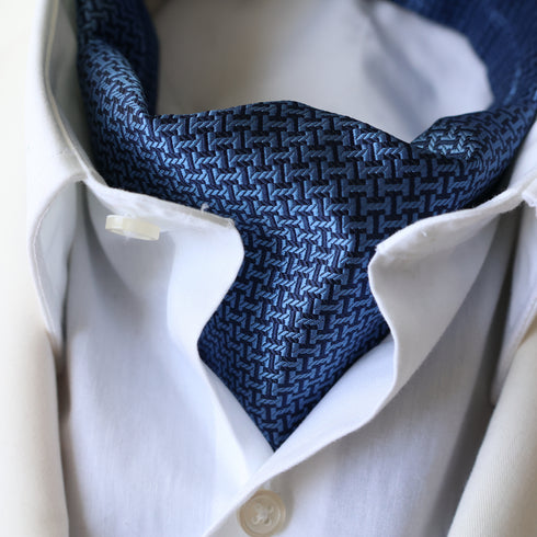 Modern Men's Ascot Cravat Tie